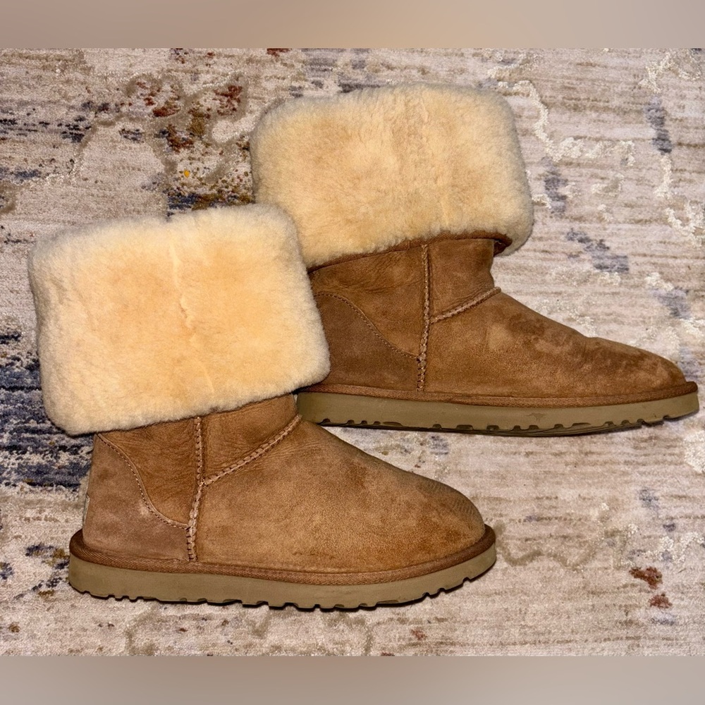 Ugg Classic Tall Chestnut Suede Women’s Boots - Picture 2 of 5